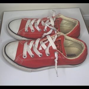 Red low top converse